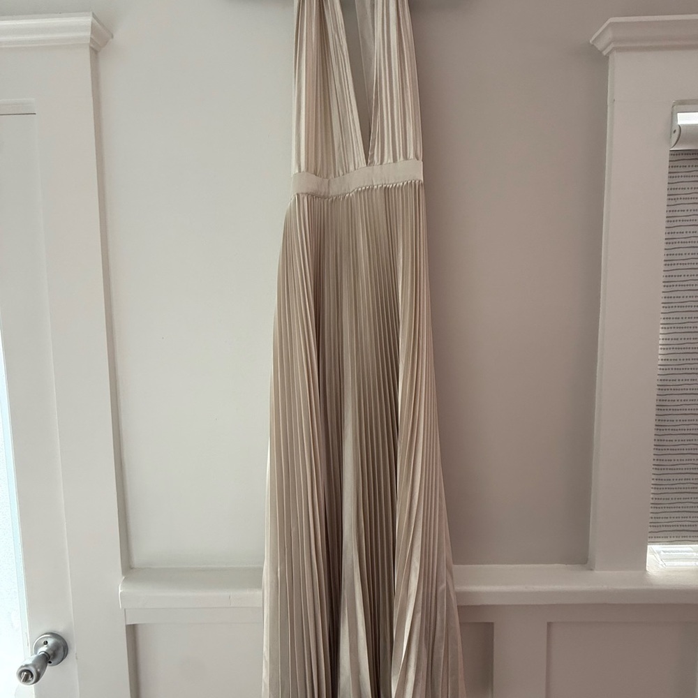 Cream Pleated Halter Dress L’IDEE